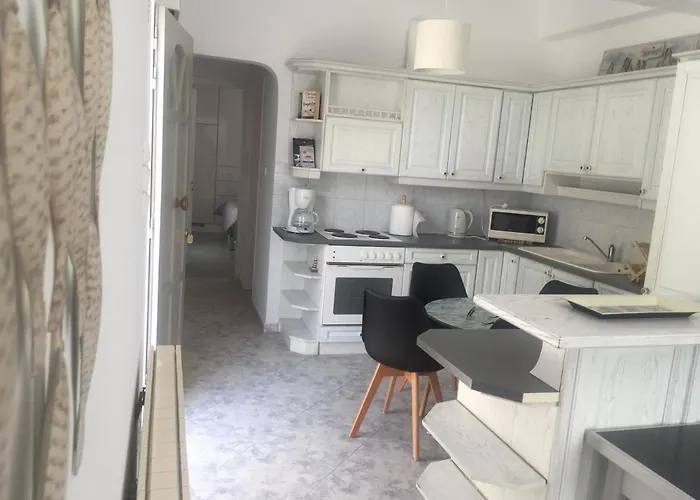 Appartamento Violeta At Livadia *